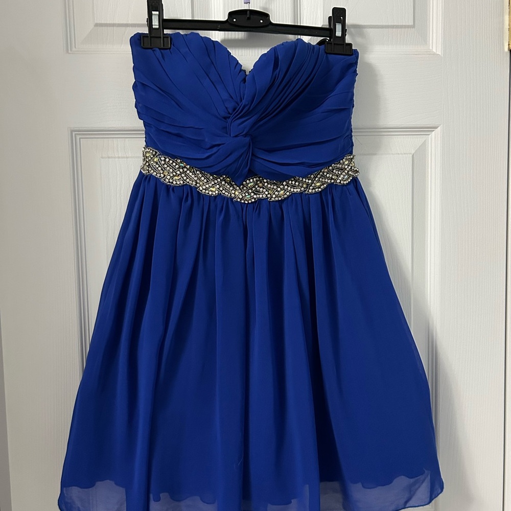 Elegant Blue Strapless Prom Dress